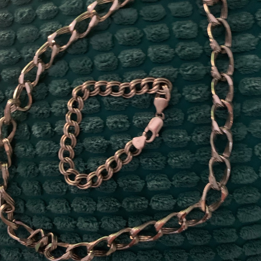 Jewelry - Picture 5 of 7
